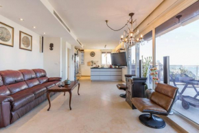 Jaffa Family Penthouse, sea front , 3BR, 2BA,